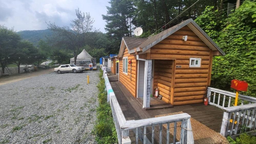 Hongcheon Gongjaksan Recreational Forest Pension Zimmer foto